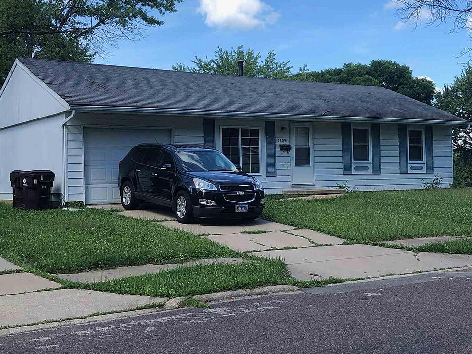 2nd image of 3709 W Warwick Dr