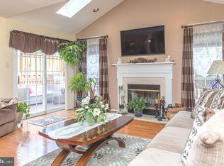 406 Chariot Ct, Chalfont, PA 18914