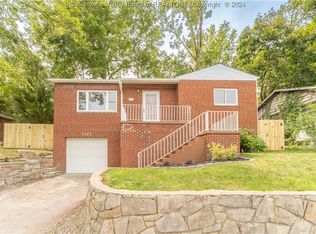 1527 Sunset Ave, Saint Albans, WV 25177