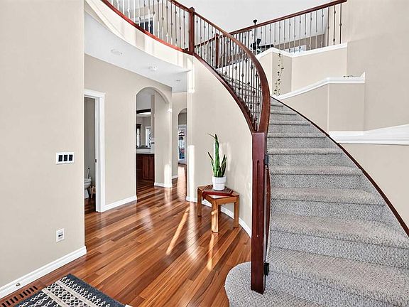 3rd image of 222 SE Royal Crest Pl NW