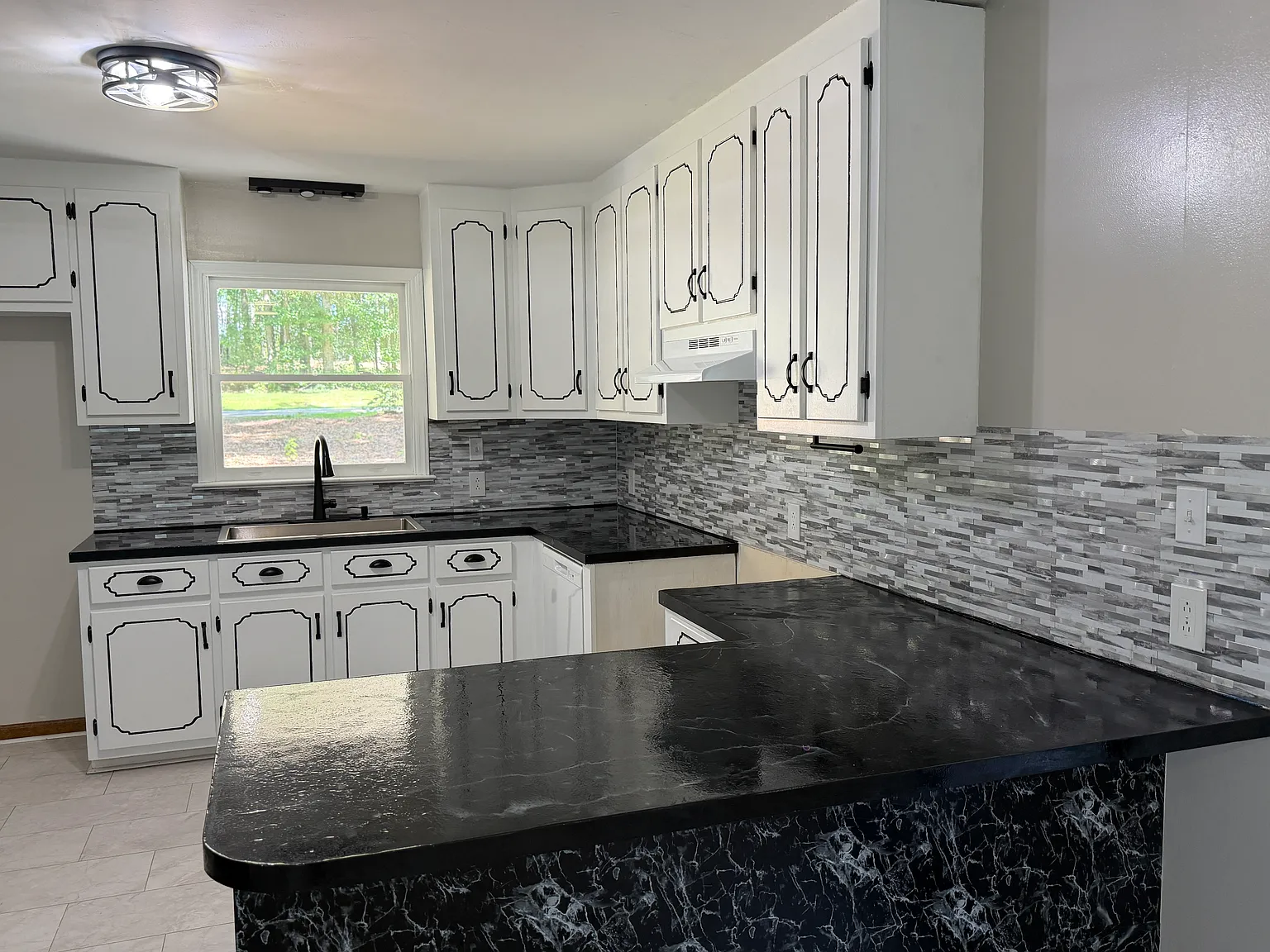 3 bed, 1536 sqft, $2,000 — Photo 3