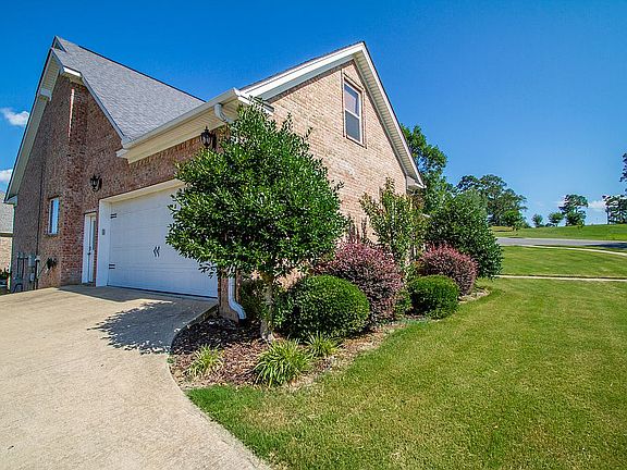 3rd image of 4708 Augusta Dr