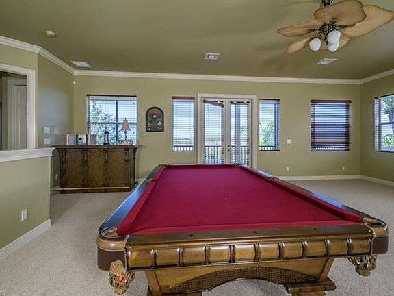POOL TABLE AND BAR IN UPSTAIRS GAMEROOM
