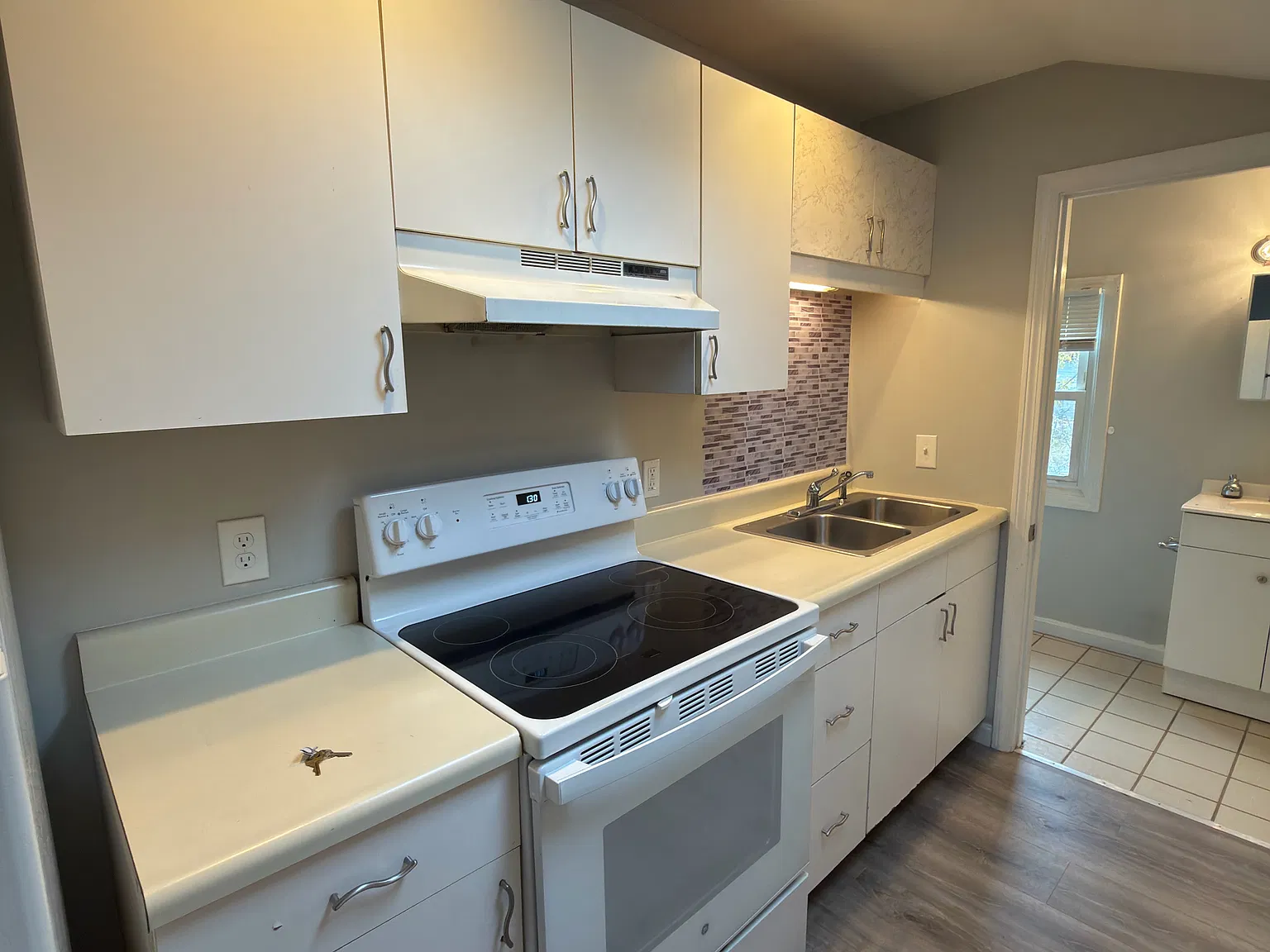1 bed, 462 sqft, $1,800 — Photo 3