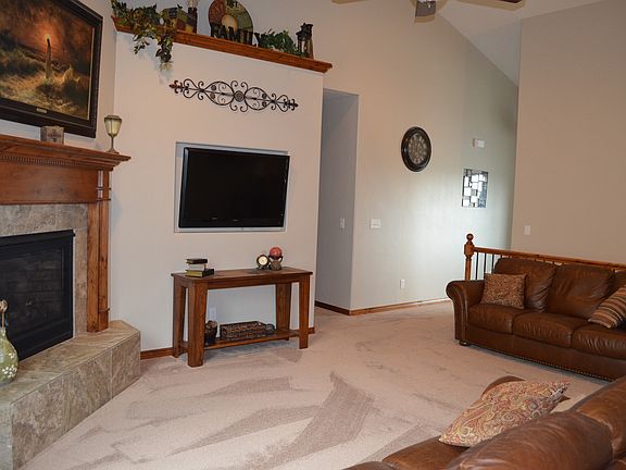 Great Room, toward entry