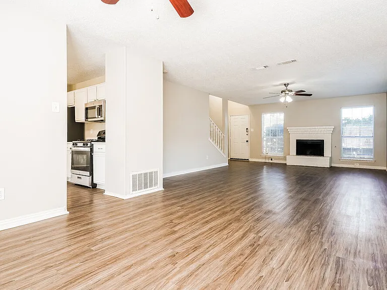 2843 Red Oak Dr — Photo 7