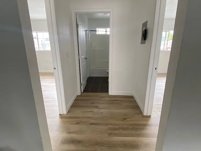 4214 Avalon Blvd — Photo 10