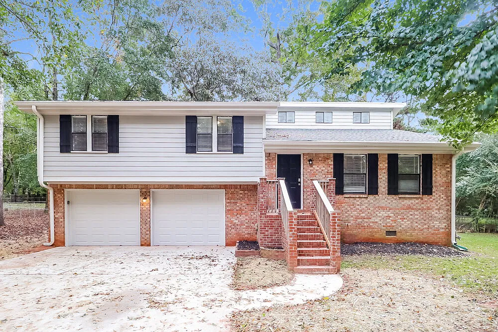 3 bed, 2.5 bath, 1585 sqft, $2,640 — Photo 1