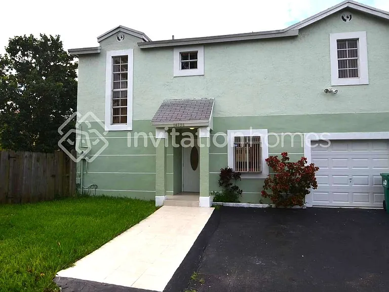 14736 SW 92nd Street Rd — Photo 1