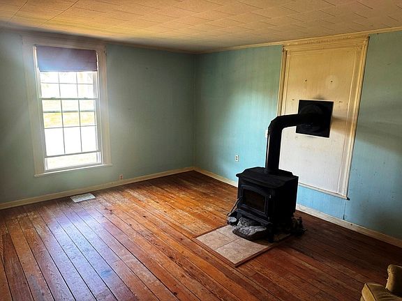 5th image of 550 Tazewell St