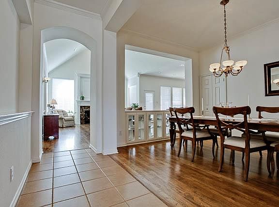 5th image of 1205 Lake Point Cir