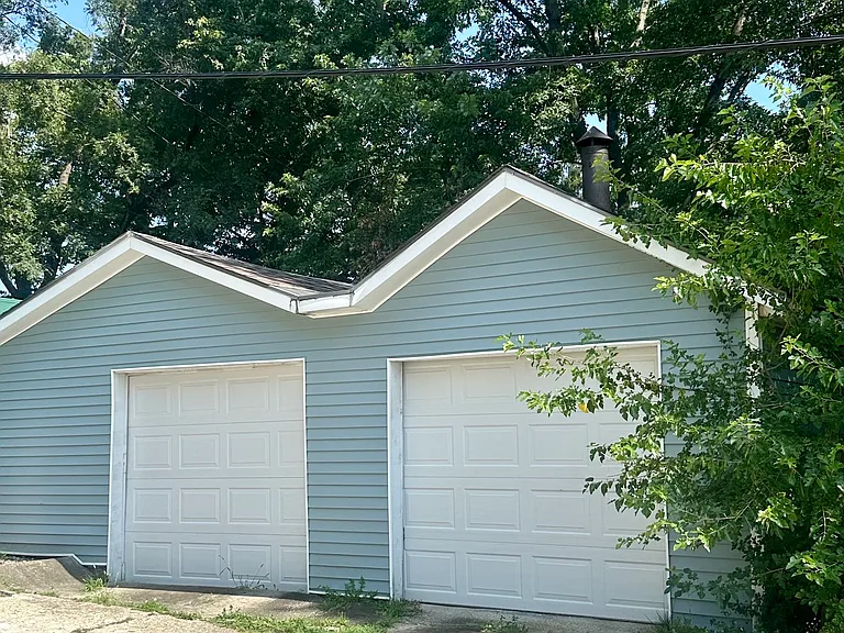 2316 Coyner Ave — Photo 12