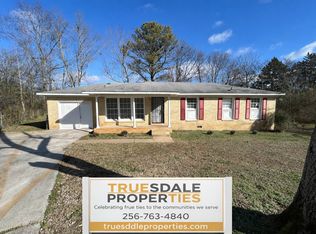 4025 Summerhill Pl NW, Huntsville, AL 35810