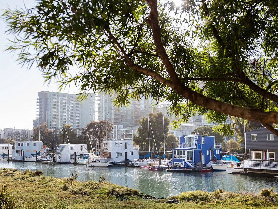 Close proximity to Mission Creek Park