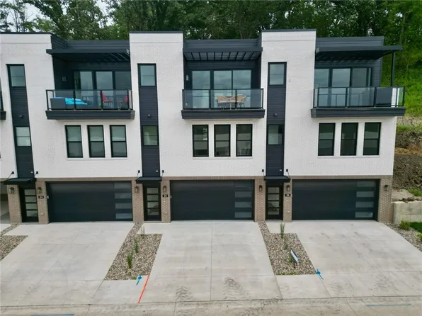 1328 Thomas Beck Rd #35, Des Moines, IA 50315