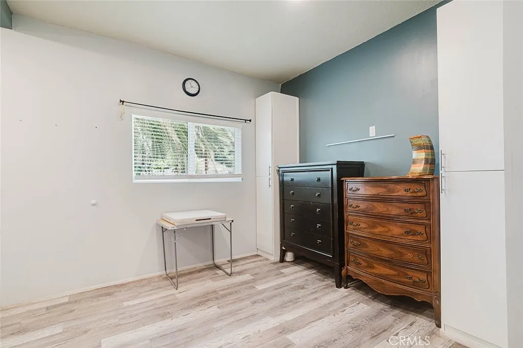 Studio, 400 sqft, $1,550 — Photo 4