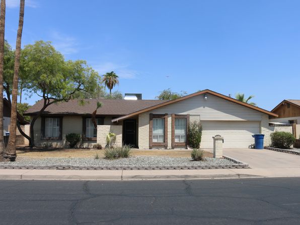 2506 E Balboa Dr