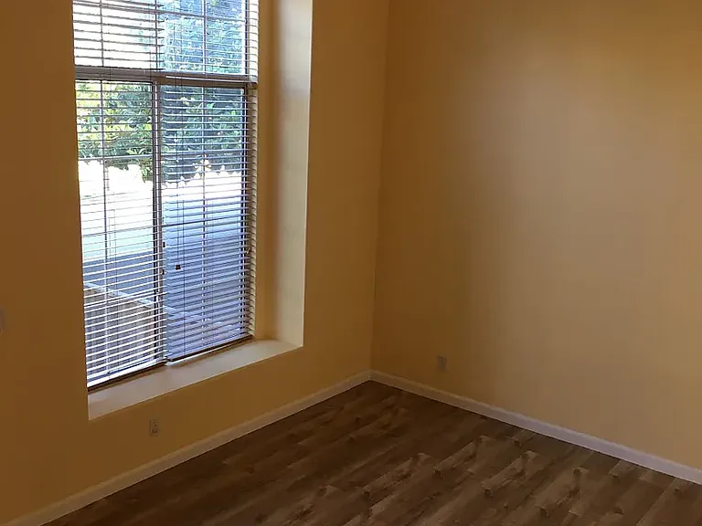 3078 Nattinger Ln — Photo 3