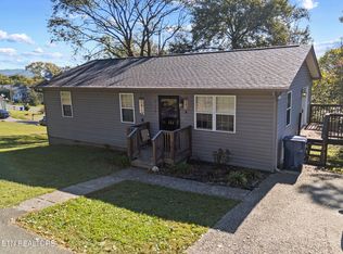 717 Shaw St, Clinton, TN 37716