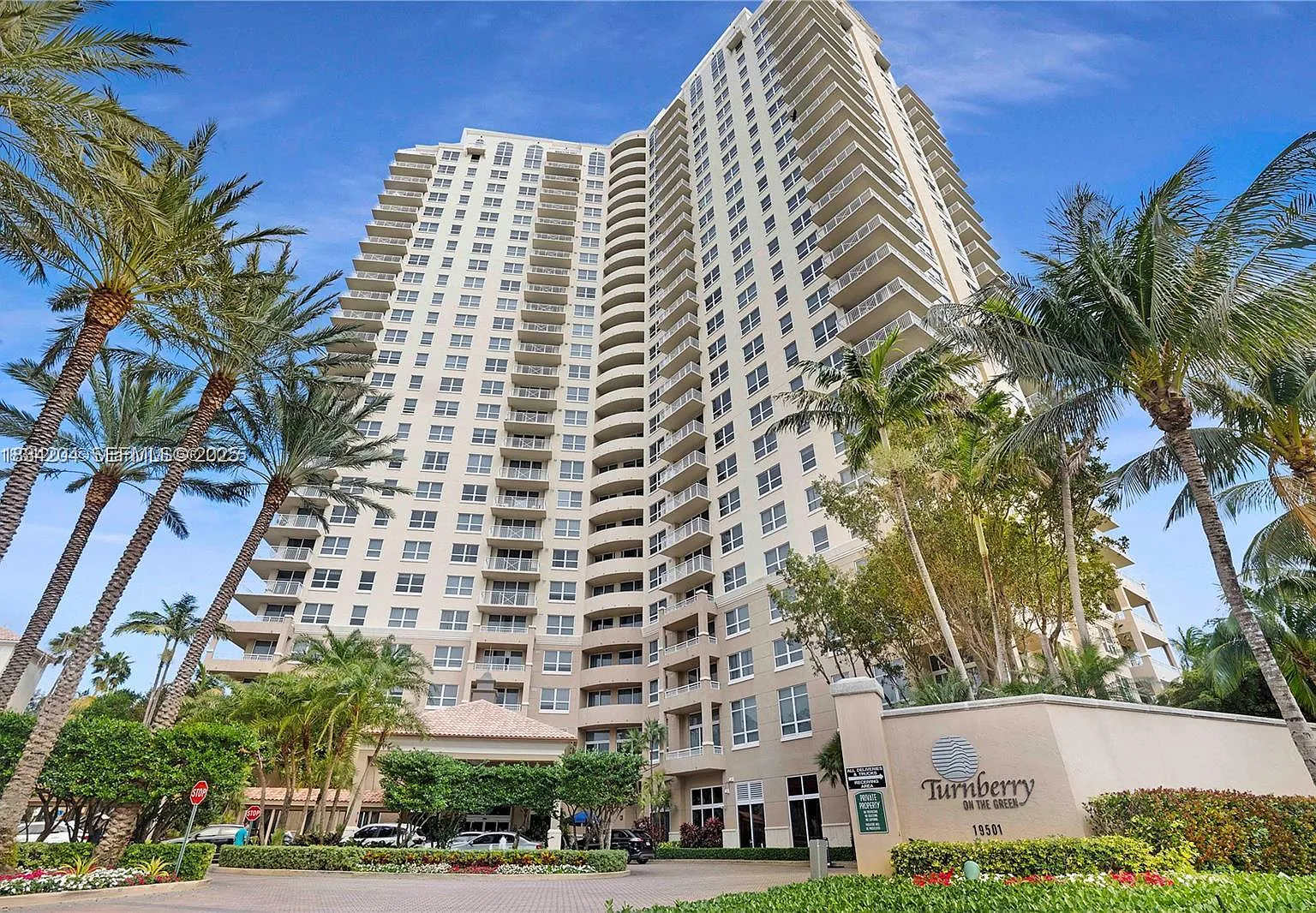 2 bed, 1175 sqft, $3,300 — Photo 1
