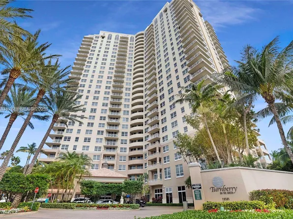 19501 E Country Club Dr, Miami, FL