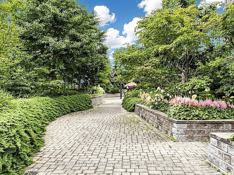676 Sheppard Ave E #507 — Photo 50