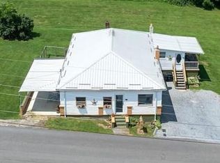 136 Highland Ave, Glade Spring, VA 24340