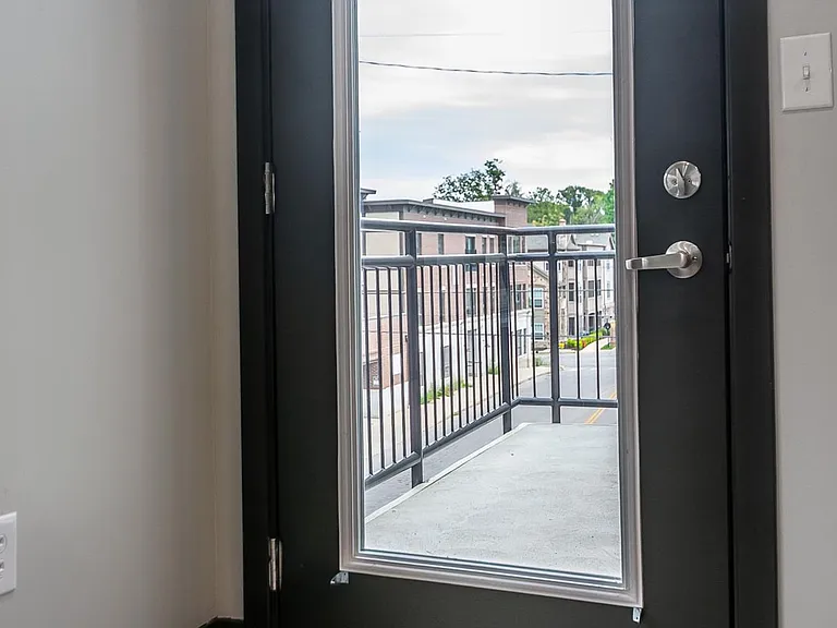 The Bentley Apartments — Photo 22