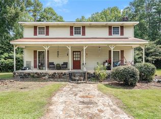 637 Carnes Creek Rd, Toccoa, GA 30577