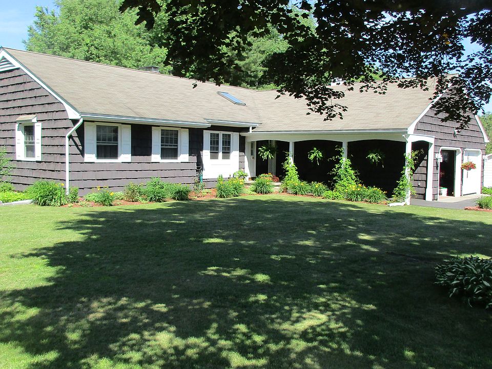 106 Lemont Ave