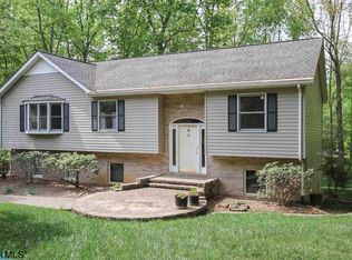 8 Briarwood Rd, Palmyra, VA 22963