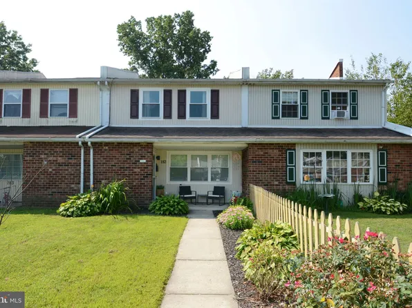 182 Crocus Ct, Quakertown, PA 18951