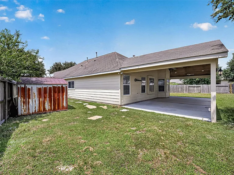 20707 Pine Rain Ct — Photo 49