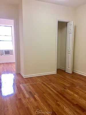 Rented by City Connections Realty | media 15