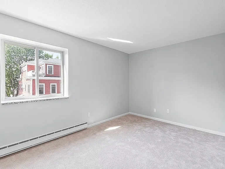 29 Custer St #201 — Photo 13
