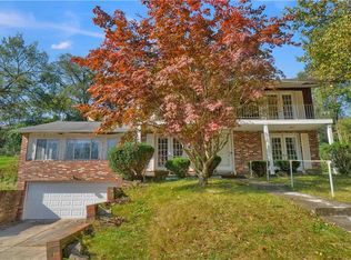 32 Thornycroft Rd, Pittsburgh, PA 15235