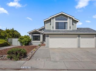 248 Valley Oak Ln, Vallejo, CA 94591