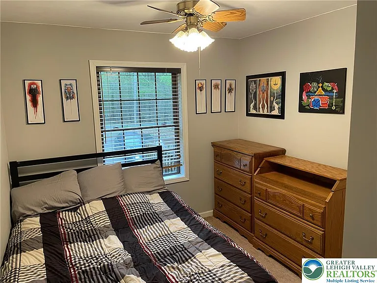 1037 Maplewood Dr — Photo 20