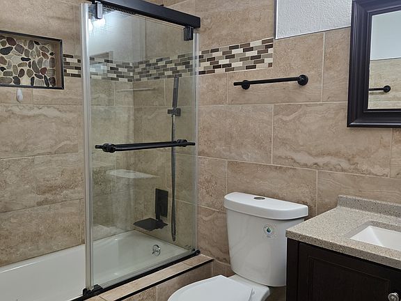 3rd image of 4810 E 112th Pl