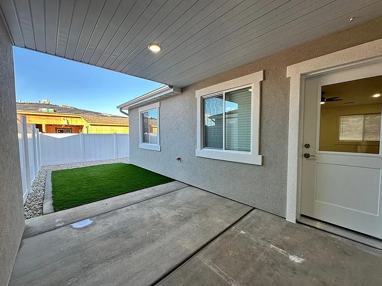3917 Hawks Landing Loop — Photo 16