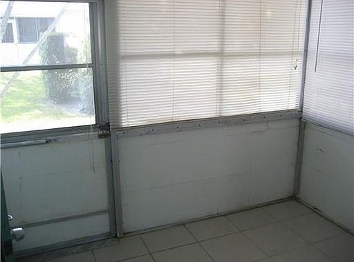 5th image of 2546 Dudley Dr E