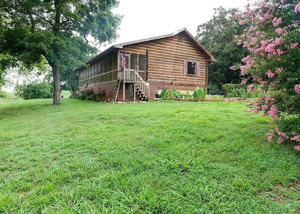 1st image of 111 Clark Dr