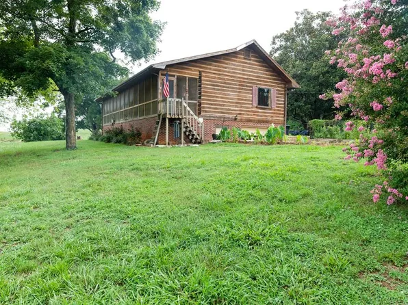111 Clark Dr, Delano, TN 37325