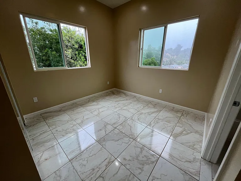 4932 Campanile Dr — Photo 98