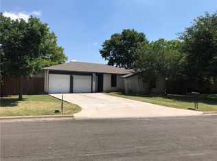 1403 Greenfield Dr, Round Rock, TX 78664