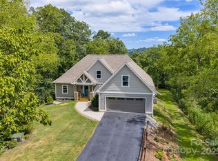 221 Starry Night Ln, Marshall, NC 28753