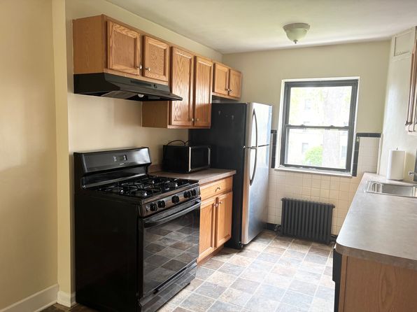 255 Linwood Ave APT 3