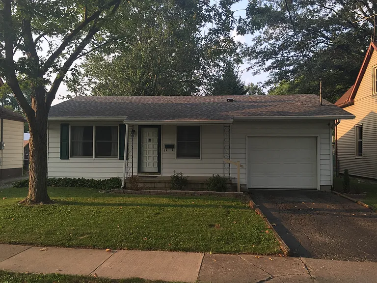 611 W Church St — Photo 1