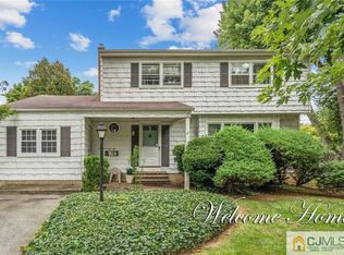 914 Main St, Fords, NJ 08863