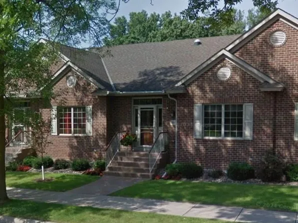 2611 Margaret St N, North Saint Paul, MN 55109